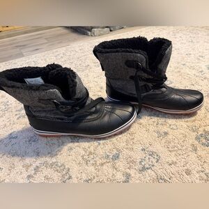 Black and Gray Winter Boots